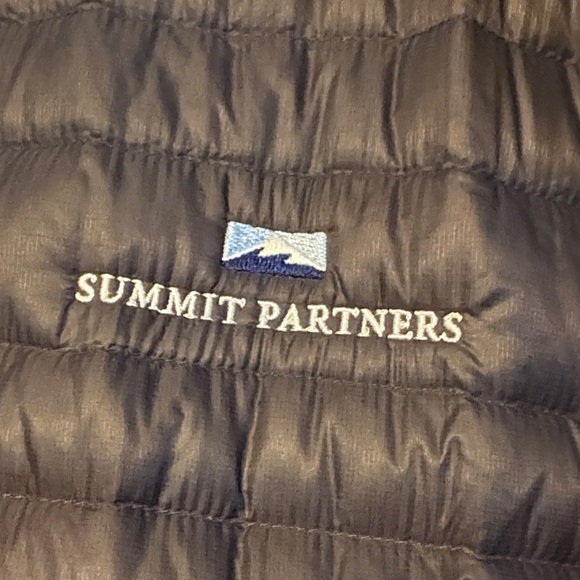 Stio Men's Dark Gray Puffer Jacket - Picture 4 of 7